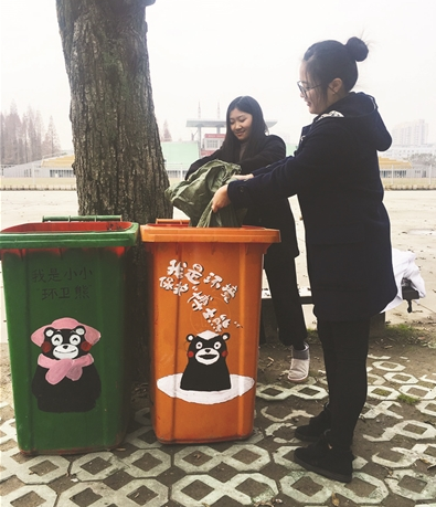 超可愛的校園垃圾桶，引人注意