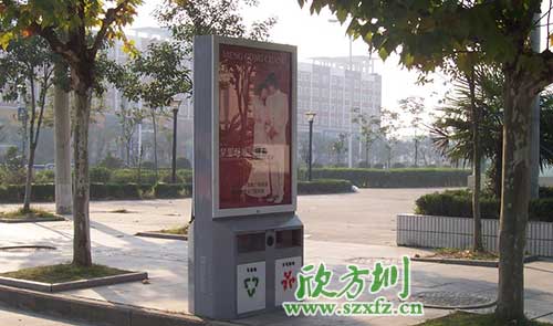   廣告垃圾箱驚艷亮相廣東汕頭街道。