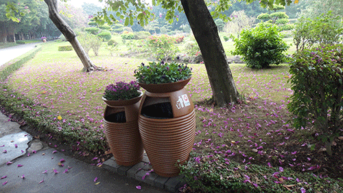  汕頭玻璃鋼花盆垃圾桶，點(diǎn)綴公園好環(huán)境。